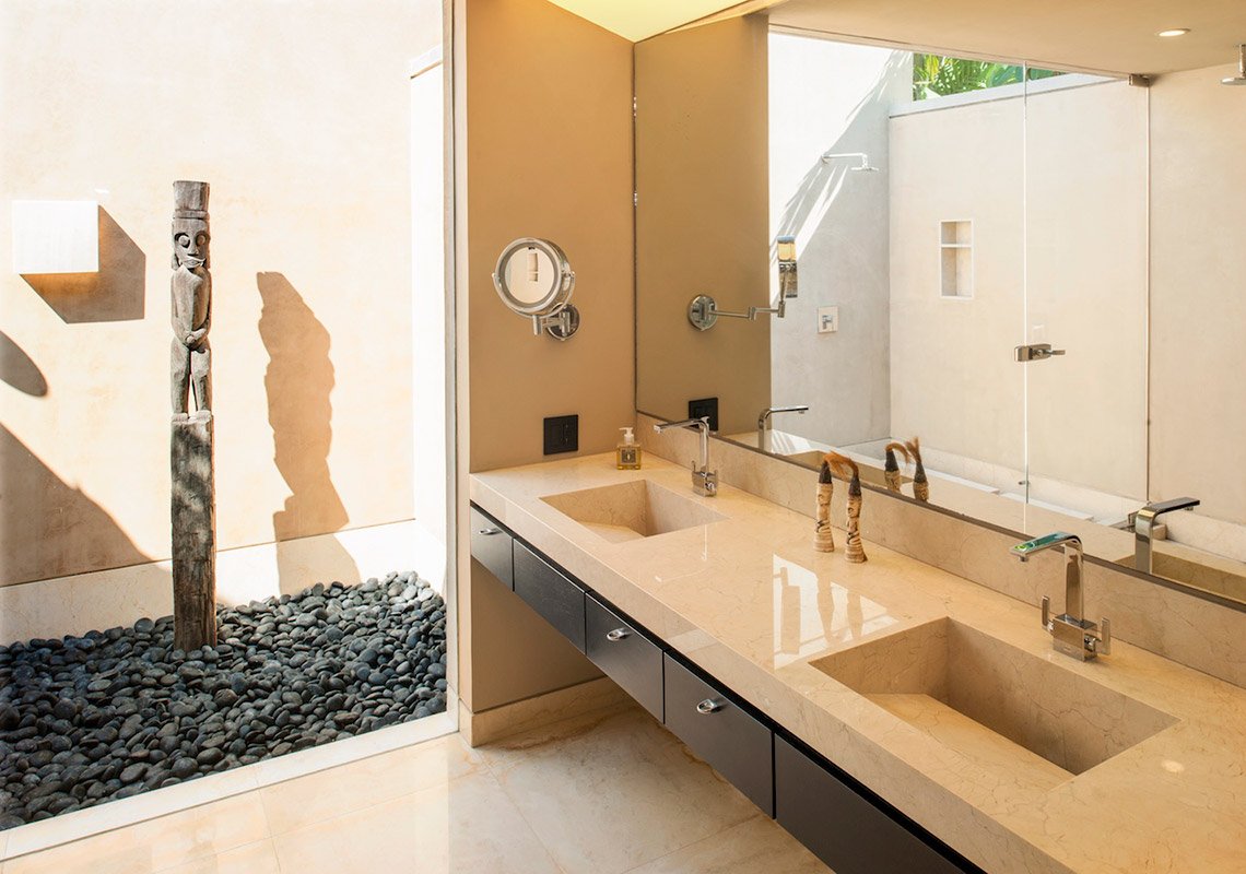 25_Guest-Bathroom1